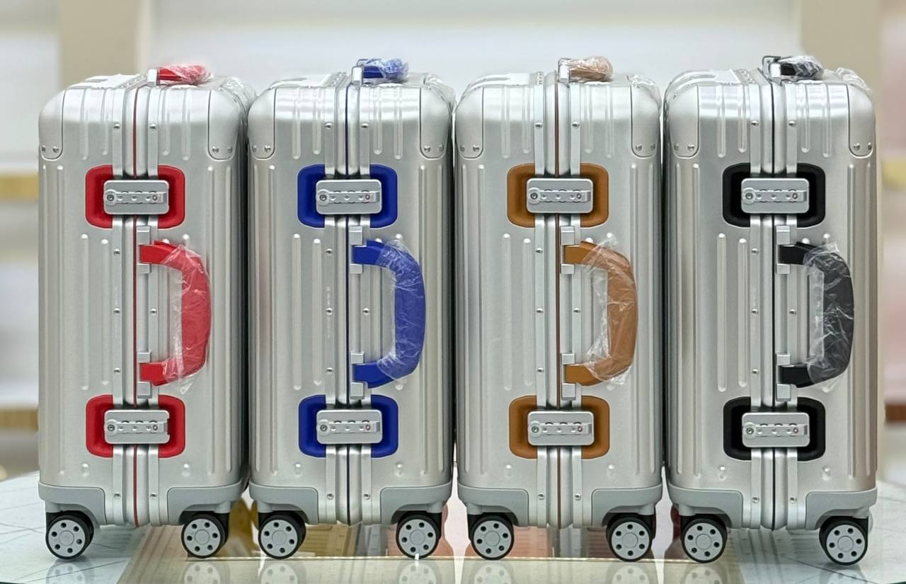 Carry-On Cabin Twist