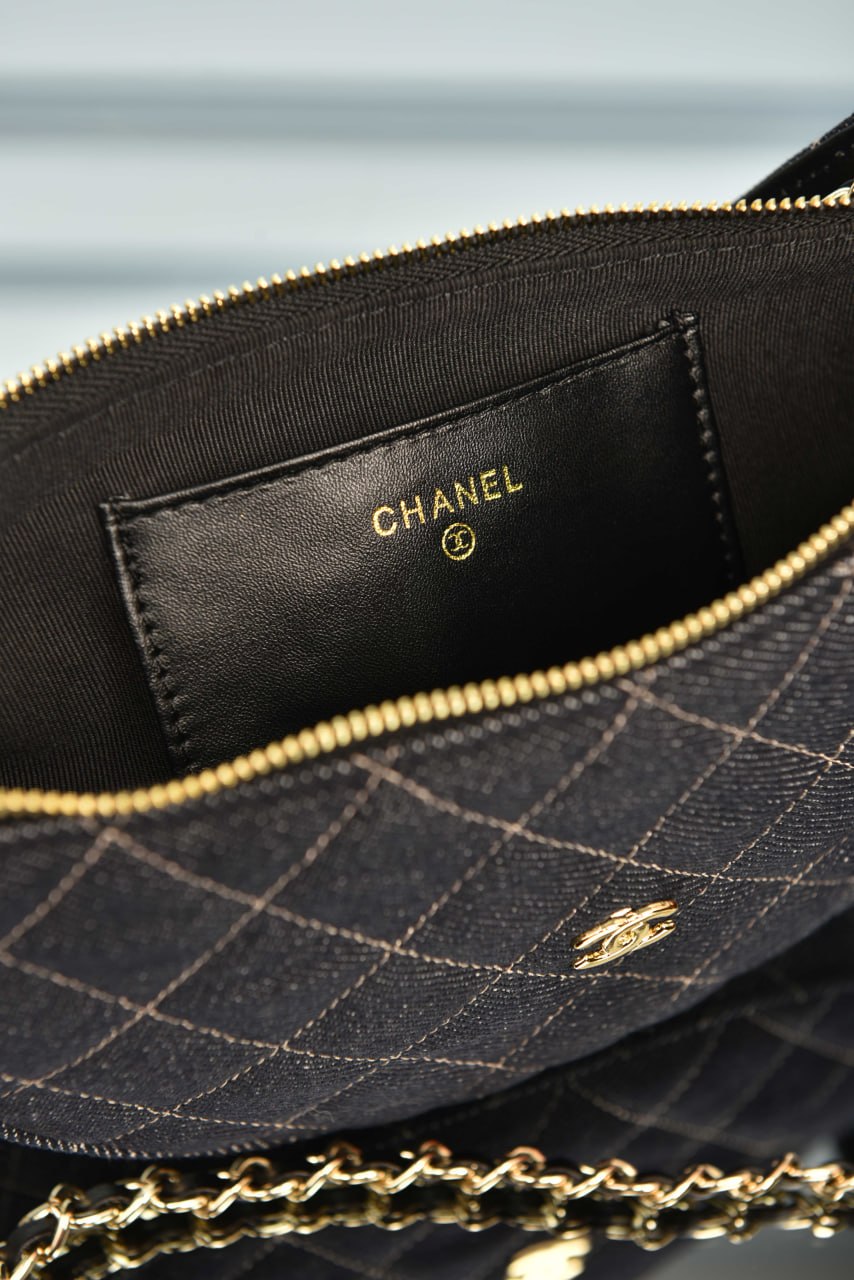 Chain Clutch Denim