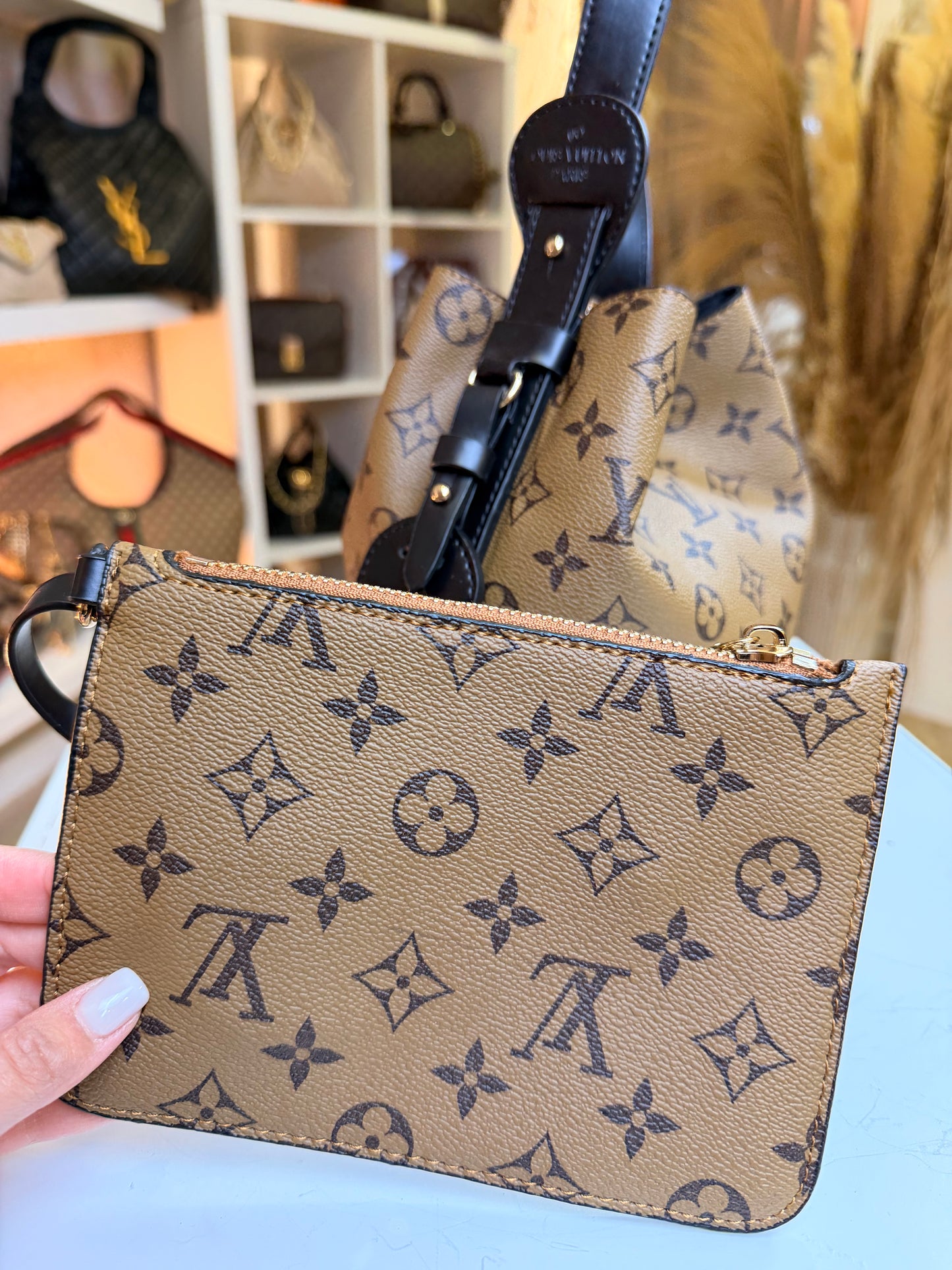 Noenoe Monogram