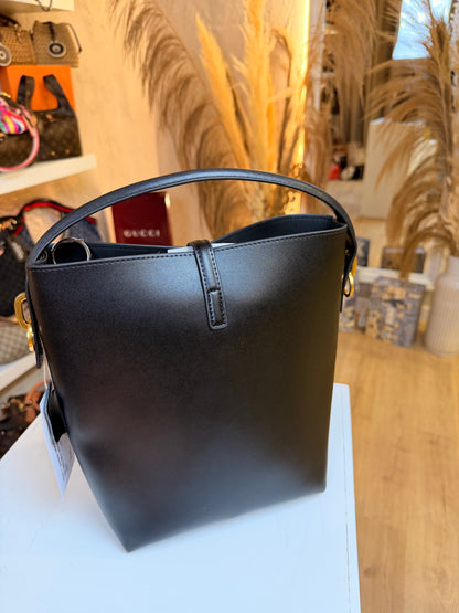 Saint Laurent Le 37