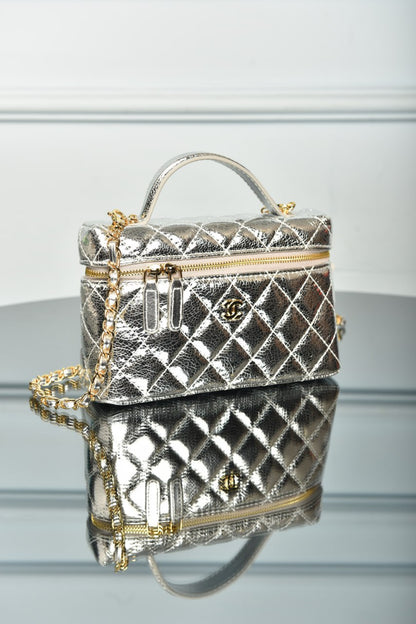 Vanity Bag with Chain