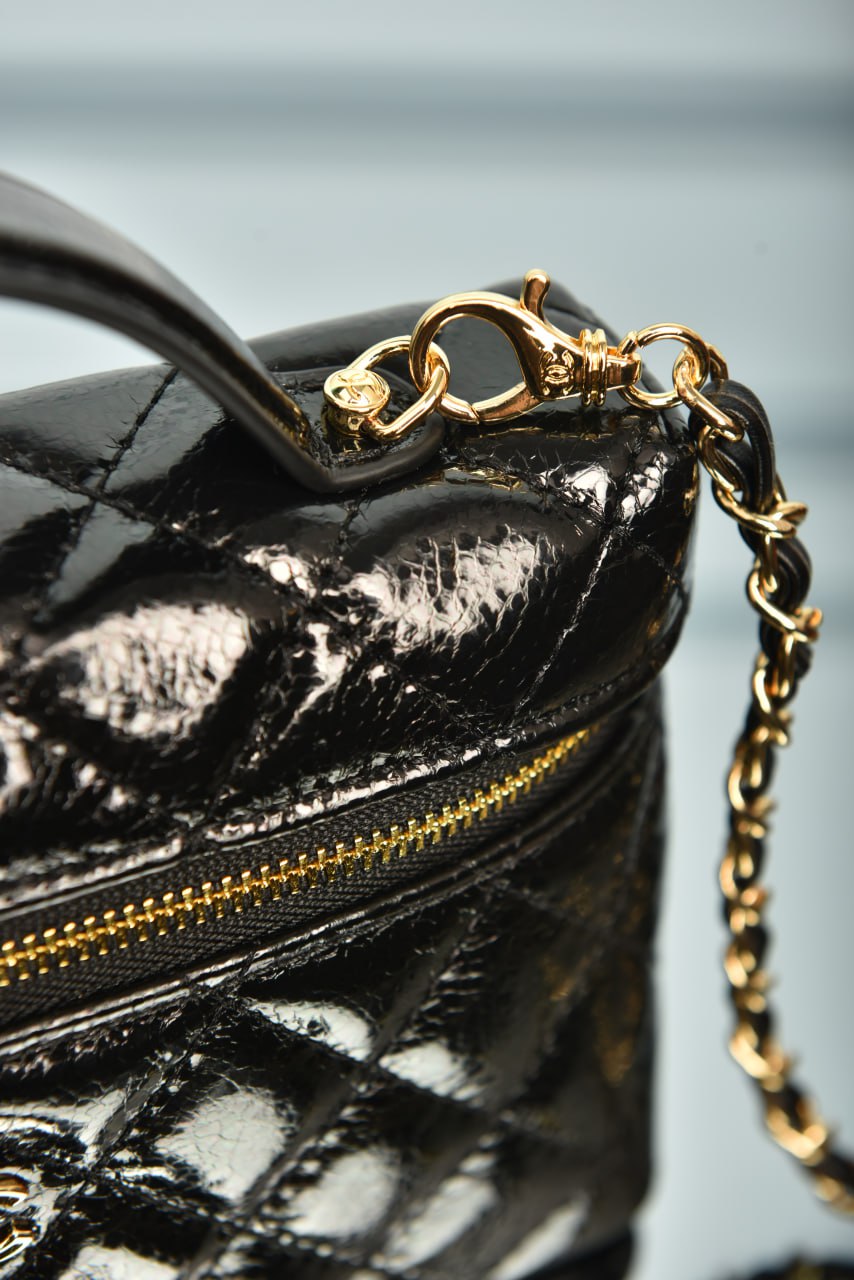 Vanity Bag with Chain