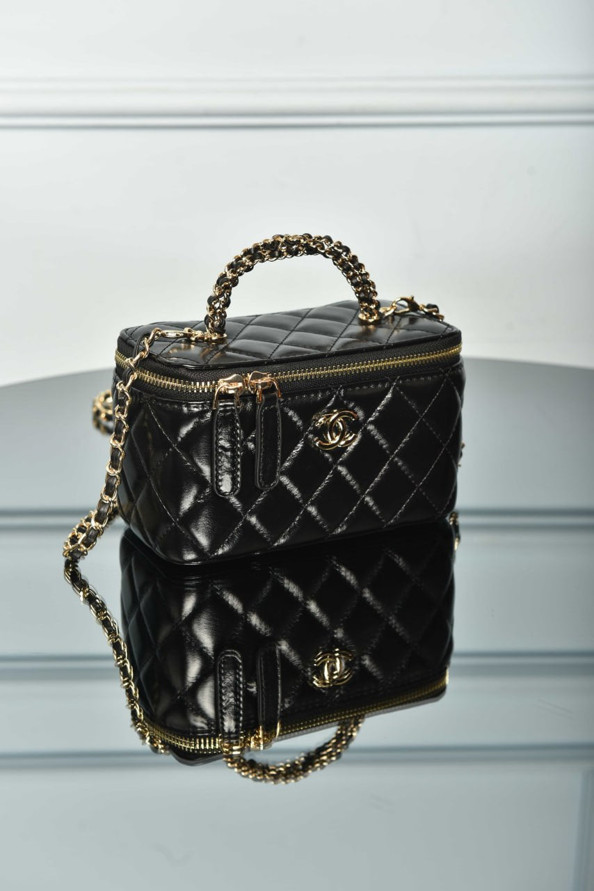 Vanity Bag with Chain
