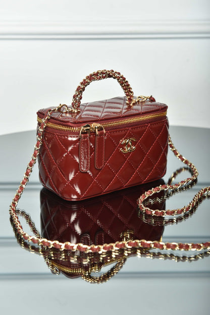 Vanity Bag with Chain