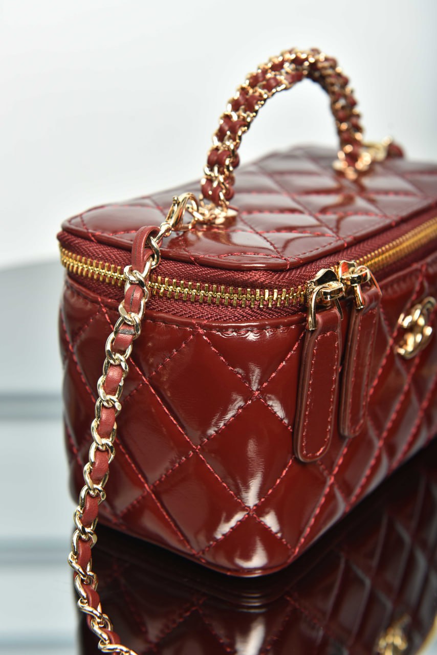 Vanity Bag with Chain