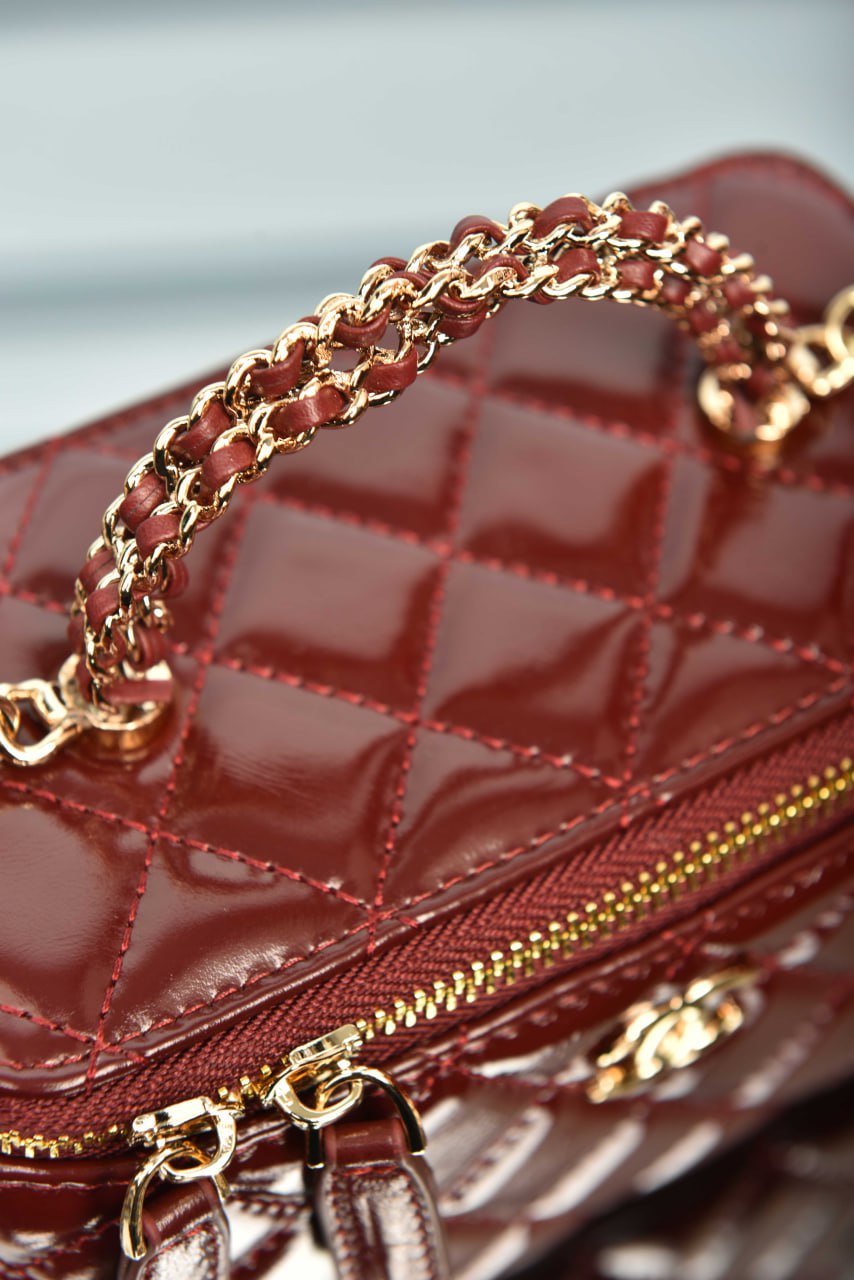 Vanity Bag with Chain