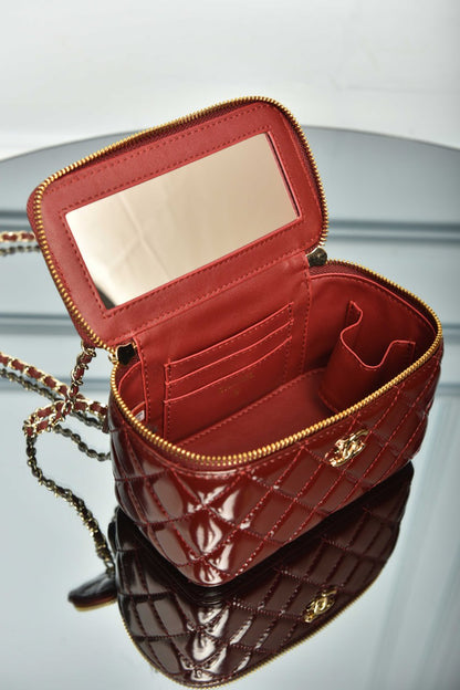 Vanity Bag with Chain