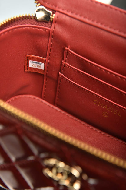 Vanity Bag with Chain