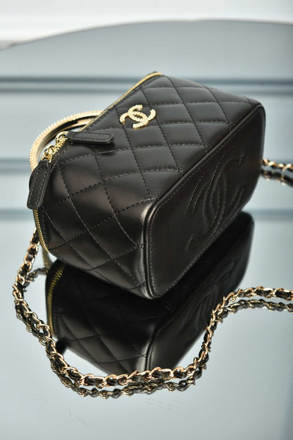Small Vatican Chain Shoulder Bag