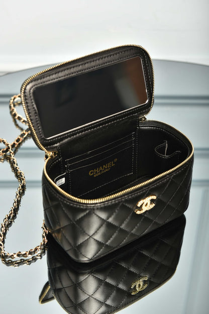 Small Vatican Chain Shoulder Bag