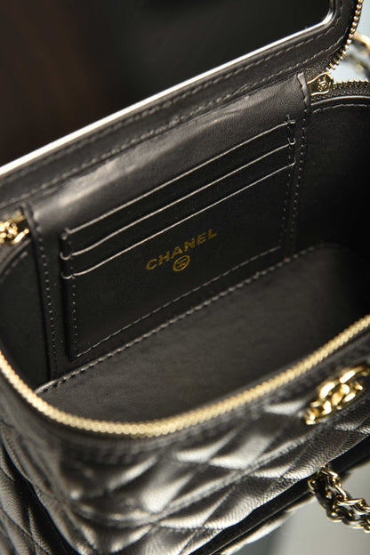 Vanity Case with Chain