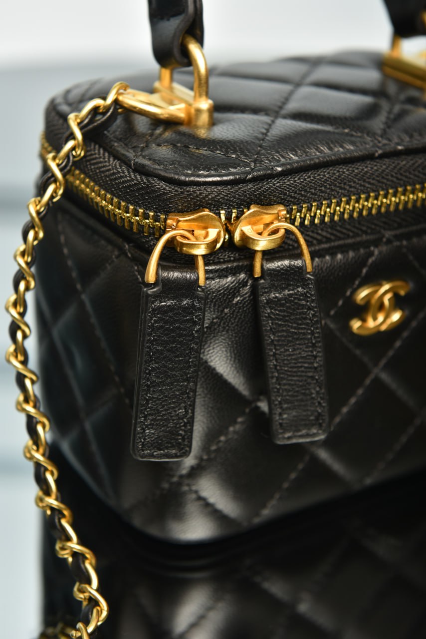 Classic Top Handle Vanity Case with Chain