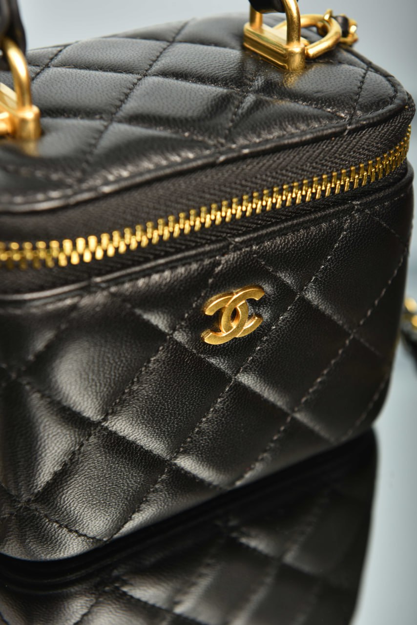 Classic Top Handle Vanity Case with Chain