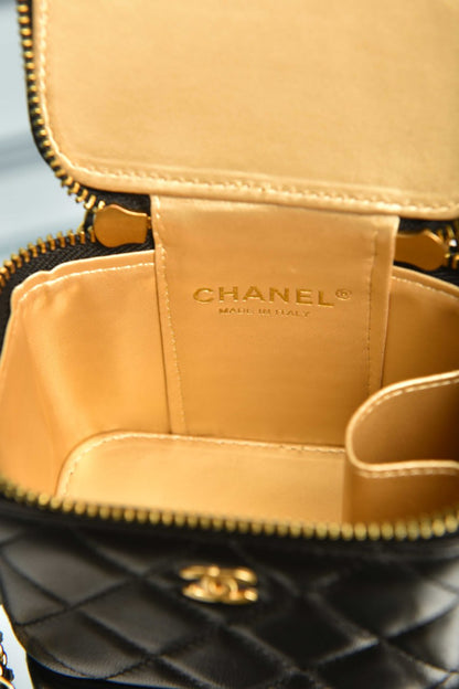 Classic Top Handle Vanity Case with Chain