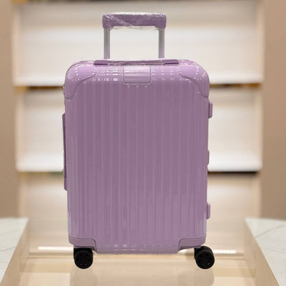 Essential Polycarbonate Cabin Suitcase