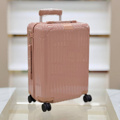 Essential Polycarbonate Cabin Suitcase