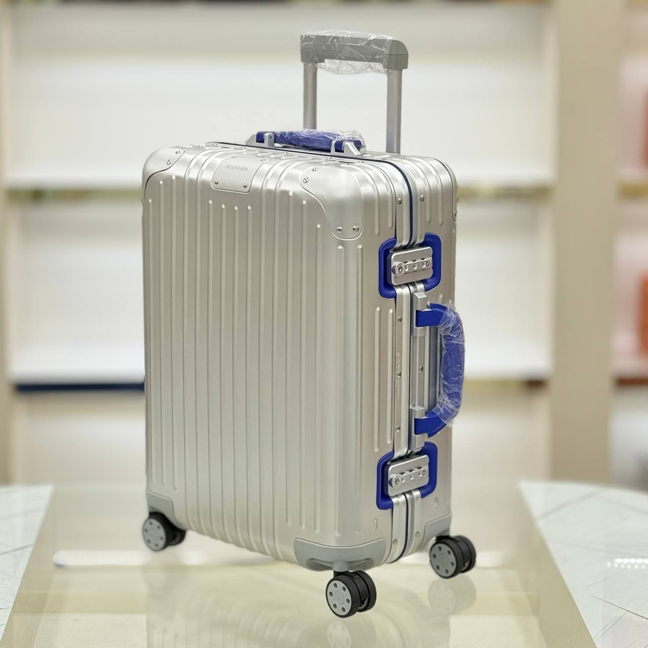 Carry-On Cabin Twist