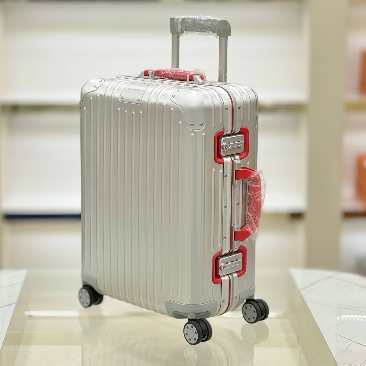 Carry-On Cabin Twist