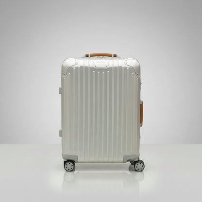 Carry-On Cabin Twist