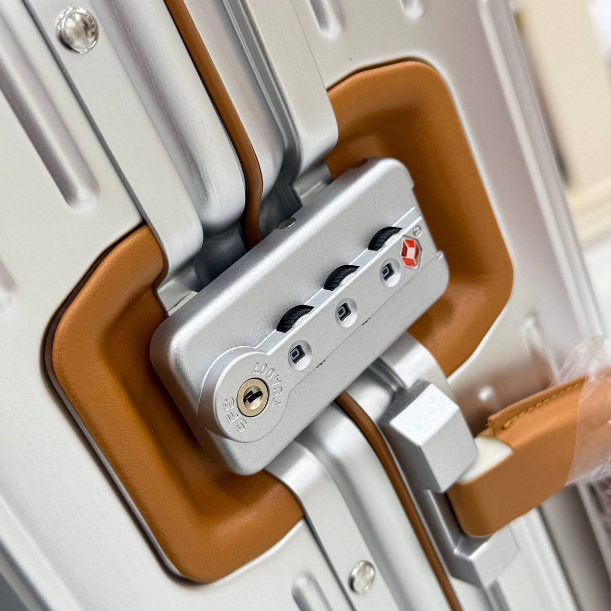 Carry-On Cabin Twist