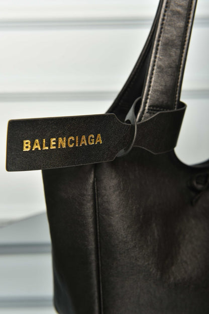 Laundrette Tote Bag