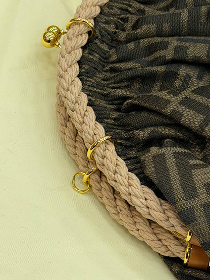 Zucca Shell Clutch