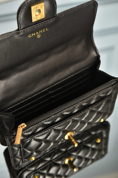 Clutch with Chain Front