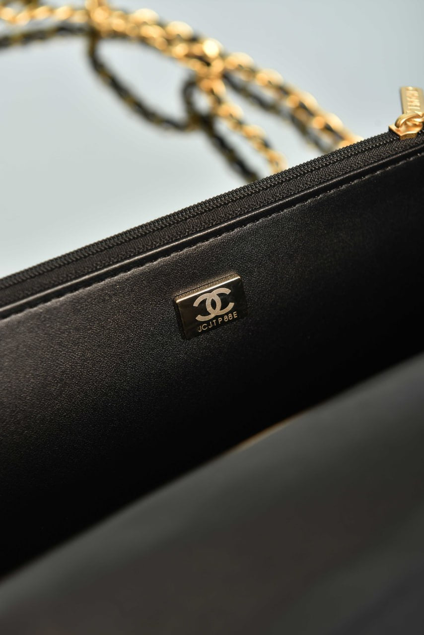 Clutch with Chain Front