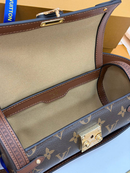 Papillon Trunk