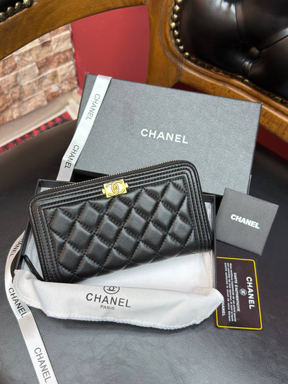 Buy Zipped Wallet