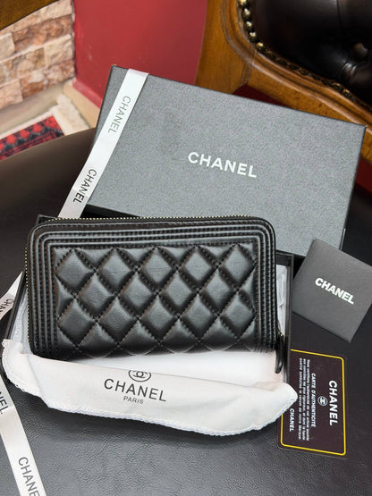 Buy Zipped Wallet