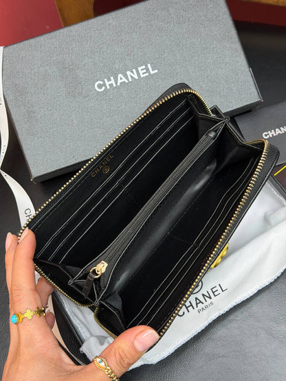 Buy Zipped Wallet