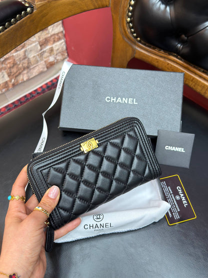 Buy Zipped Wallet