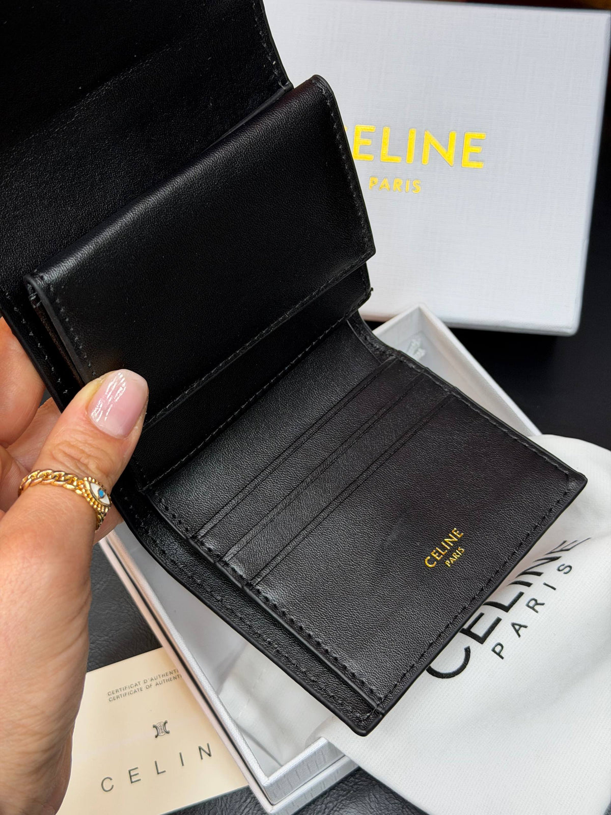 Trifold 16 Small
