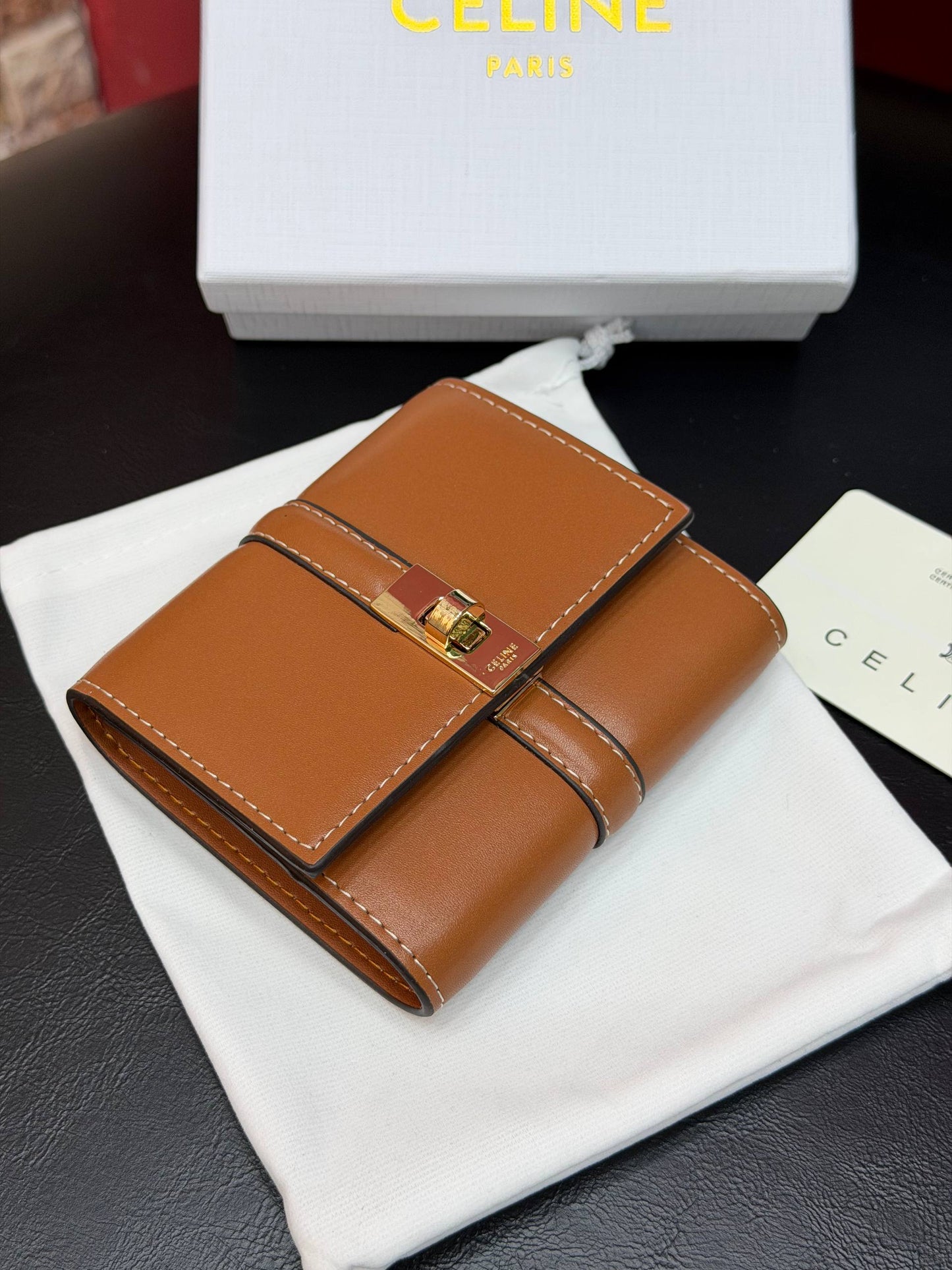 Trifold 16 Small