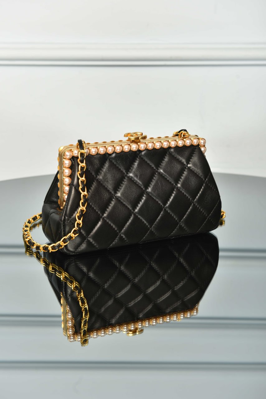 Chain Clutch Pearl