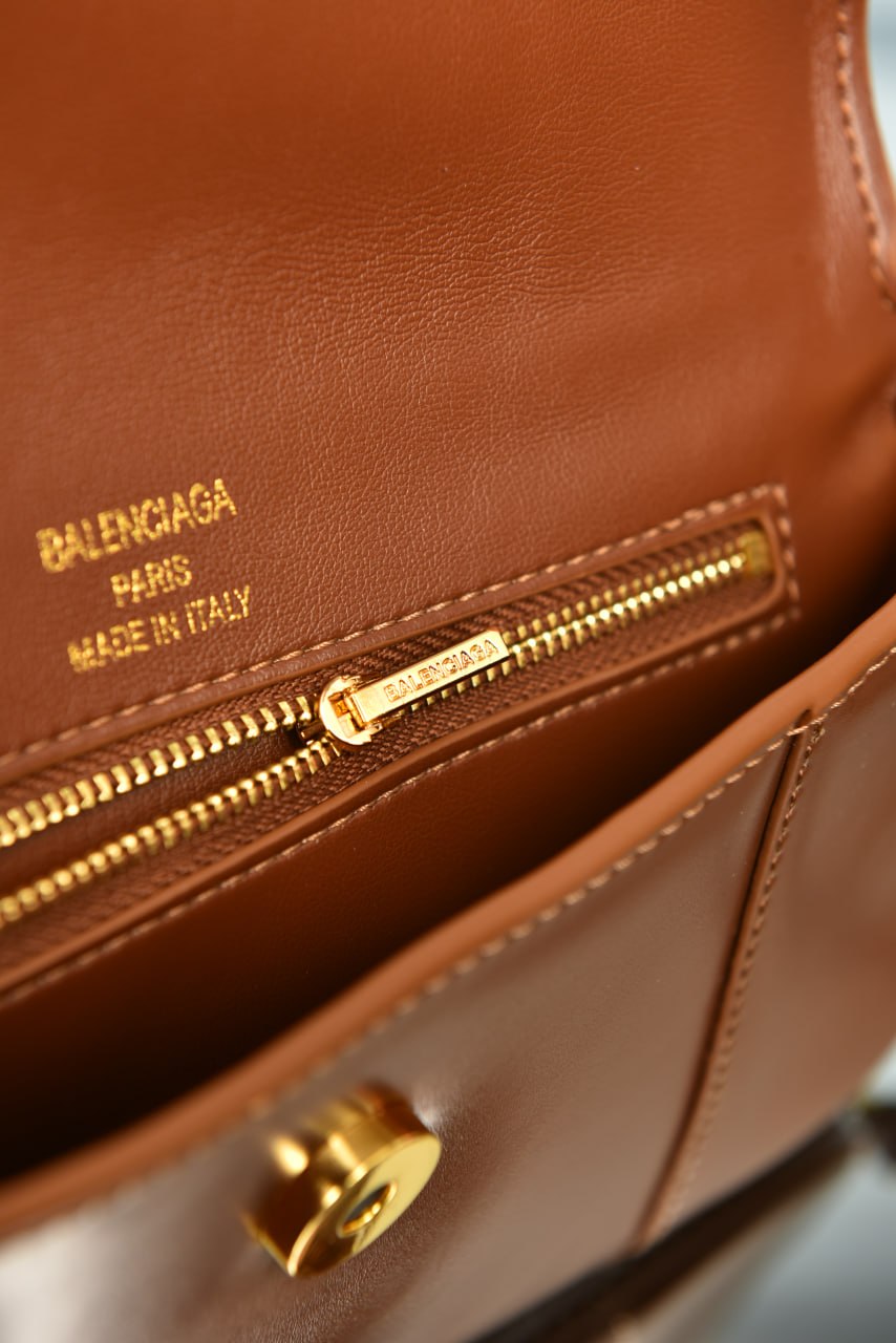 Hourglass Small Slingbag