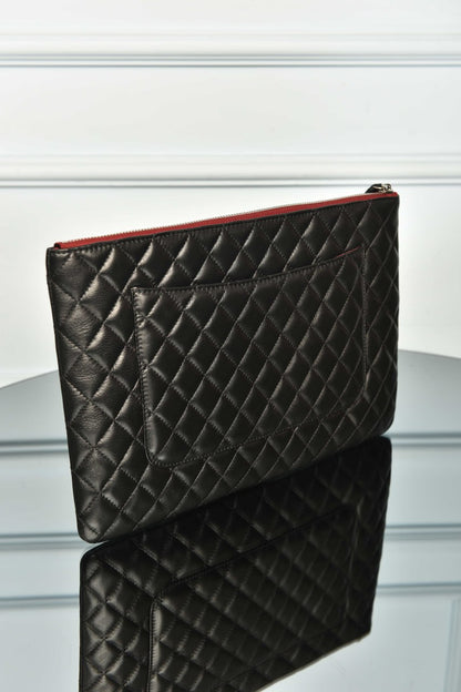 Classic Zip-Up Clutch