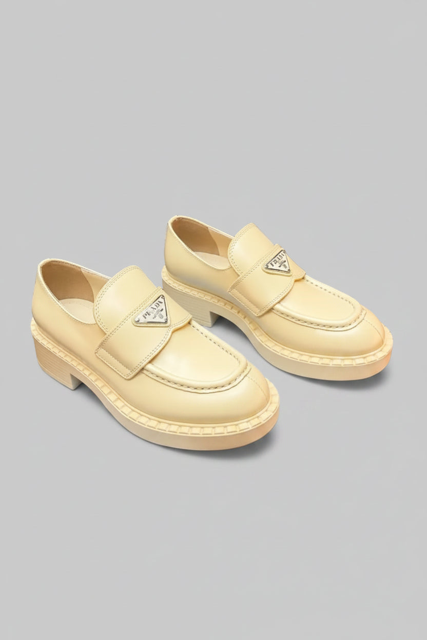 Logo-Plaque Loafer