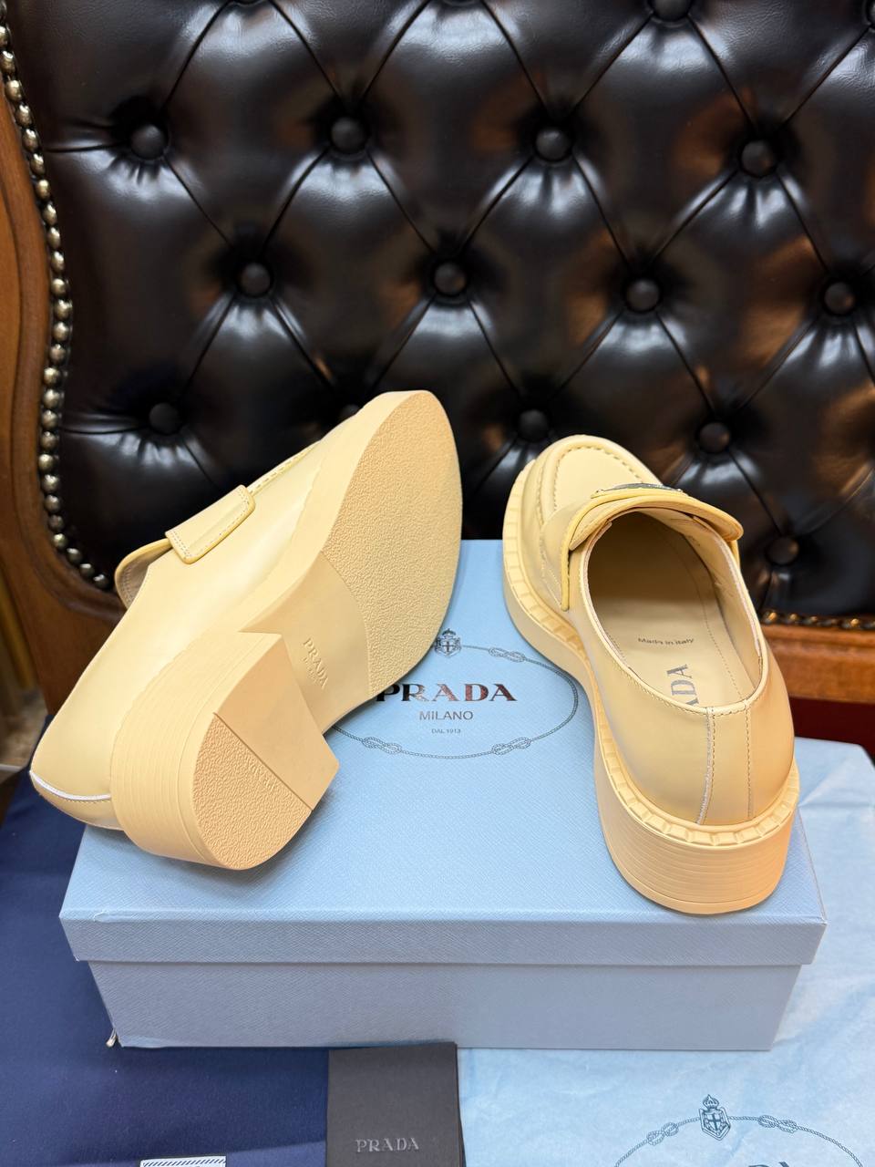 Logo-Plaque Loafer