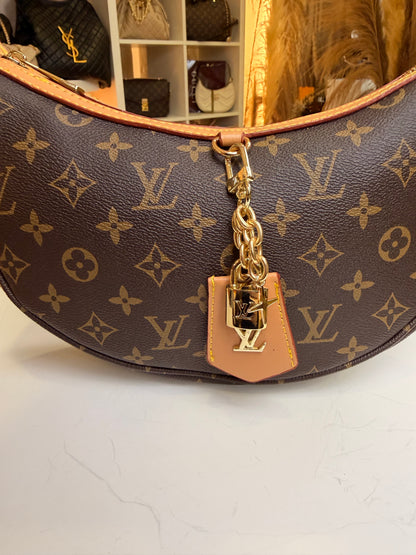 Looping Monogram