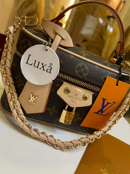 Vanity Chain Pouch