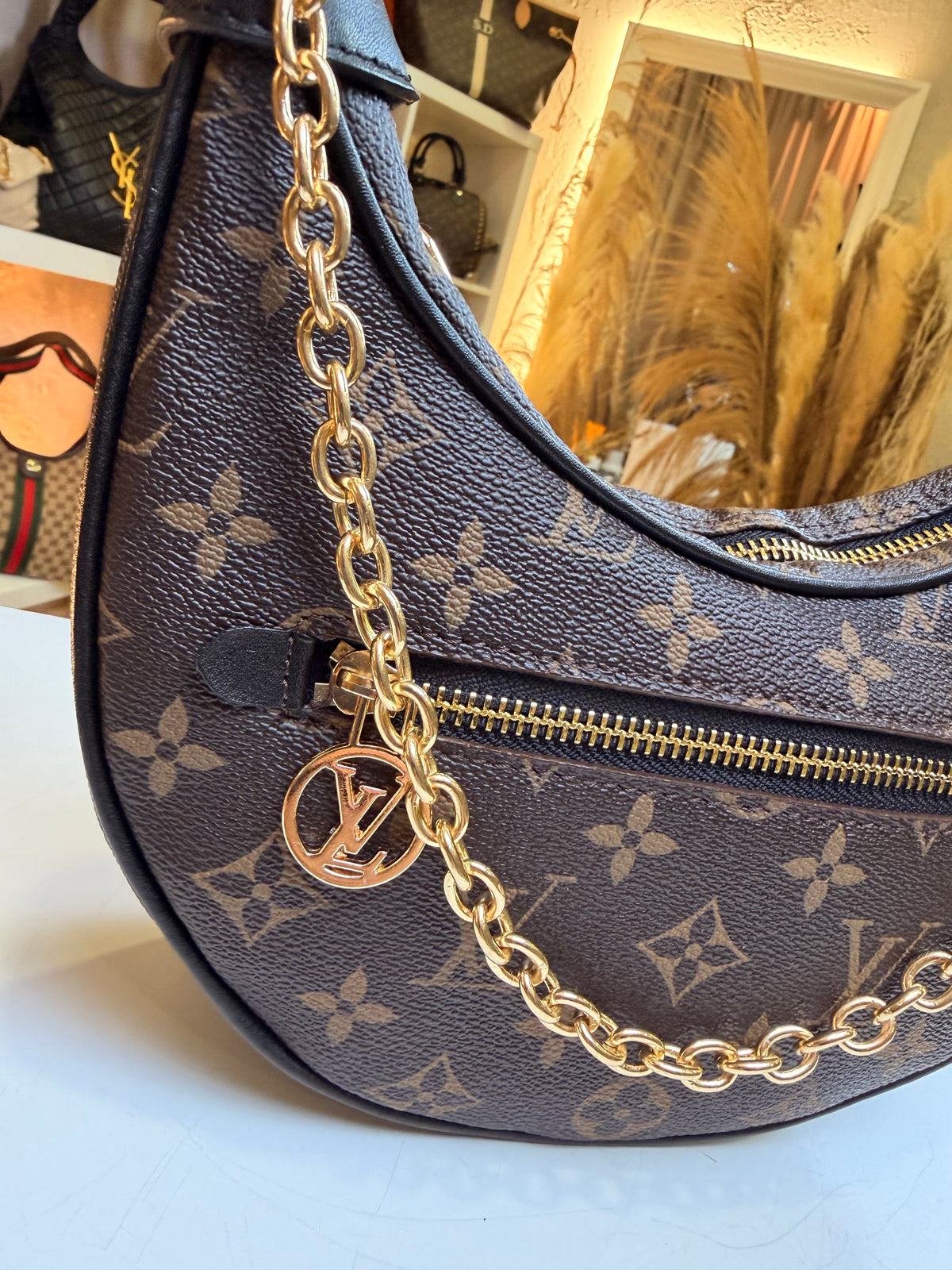 Loop Monogram