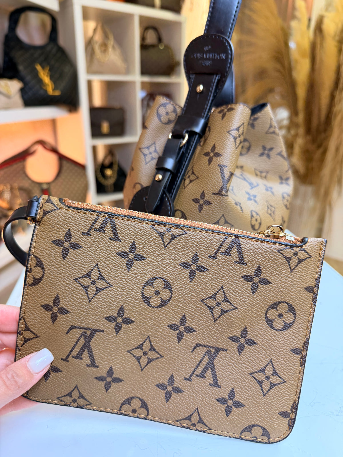 Noenoe Monogram