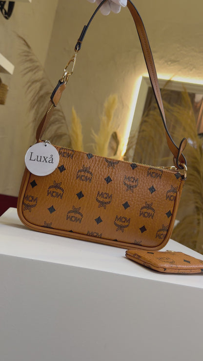 Aren Shoulder Bag
