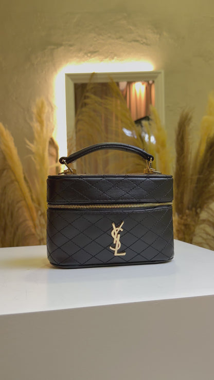 Gaby Vanity Mini